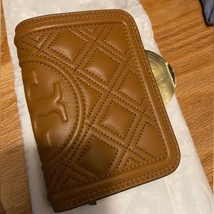 Tory Burch Fleming Medium Slim Wallet